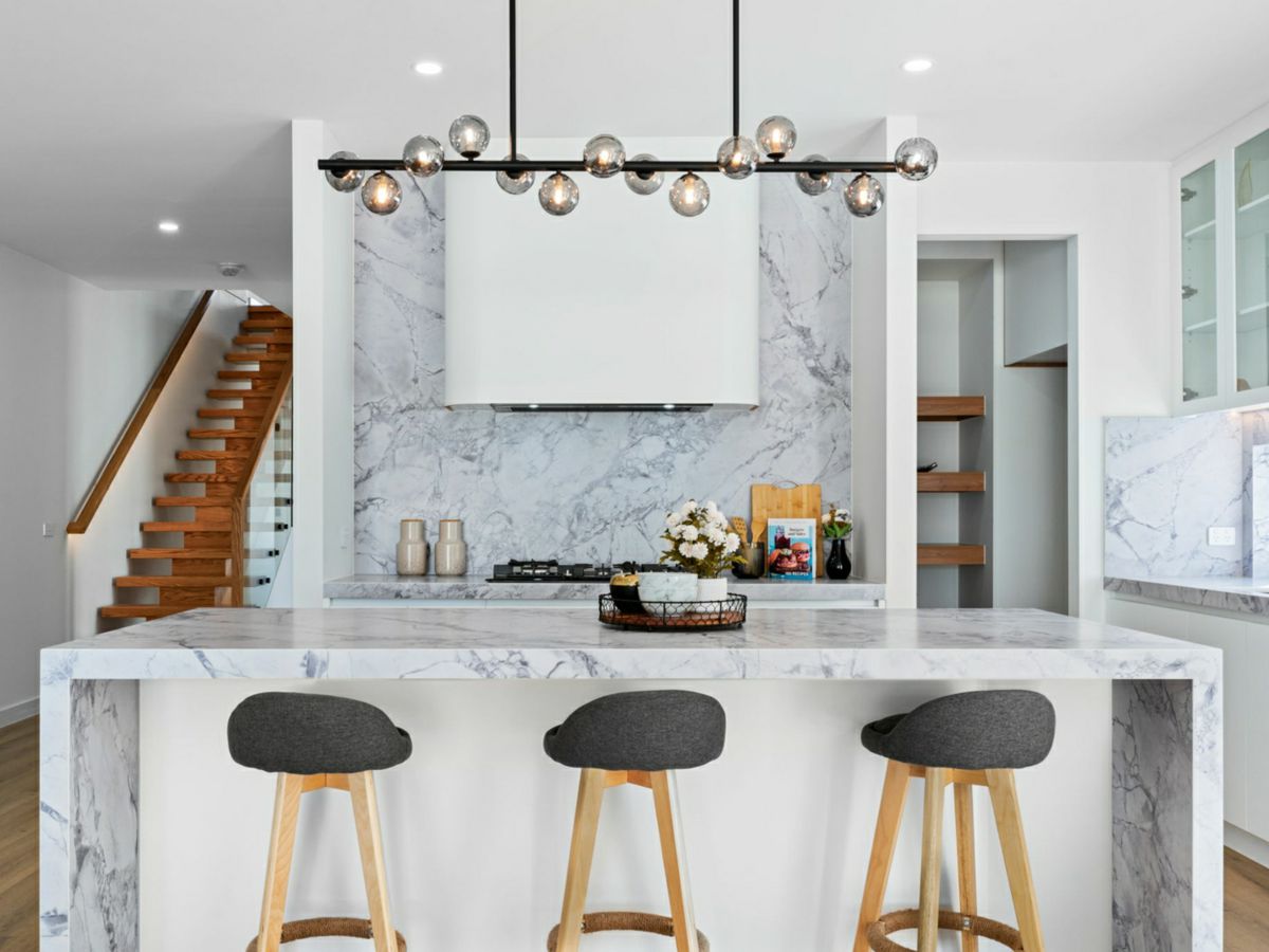 38B Ella Grove, Chelsea - image 3