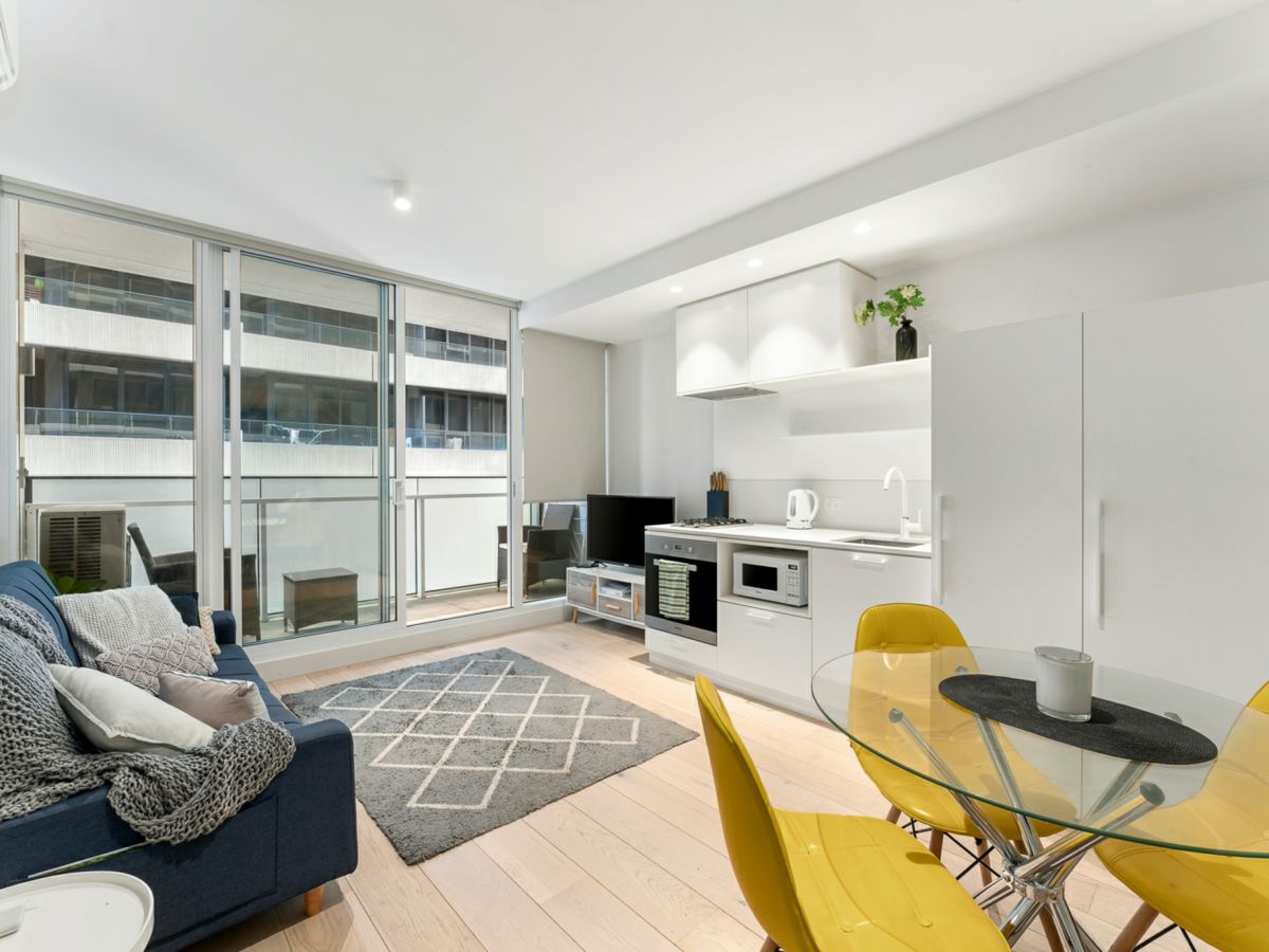 713/7 Claremont Street, South Yarra - image 2