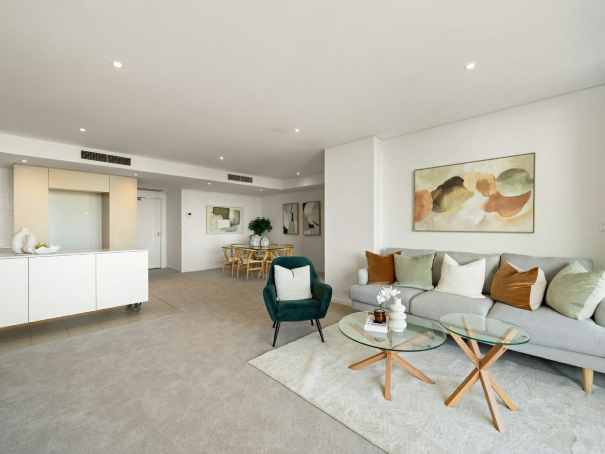 303/159 Beach Street, Port Melbourne - image 2