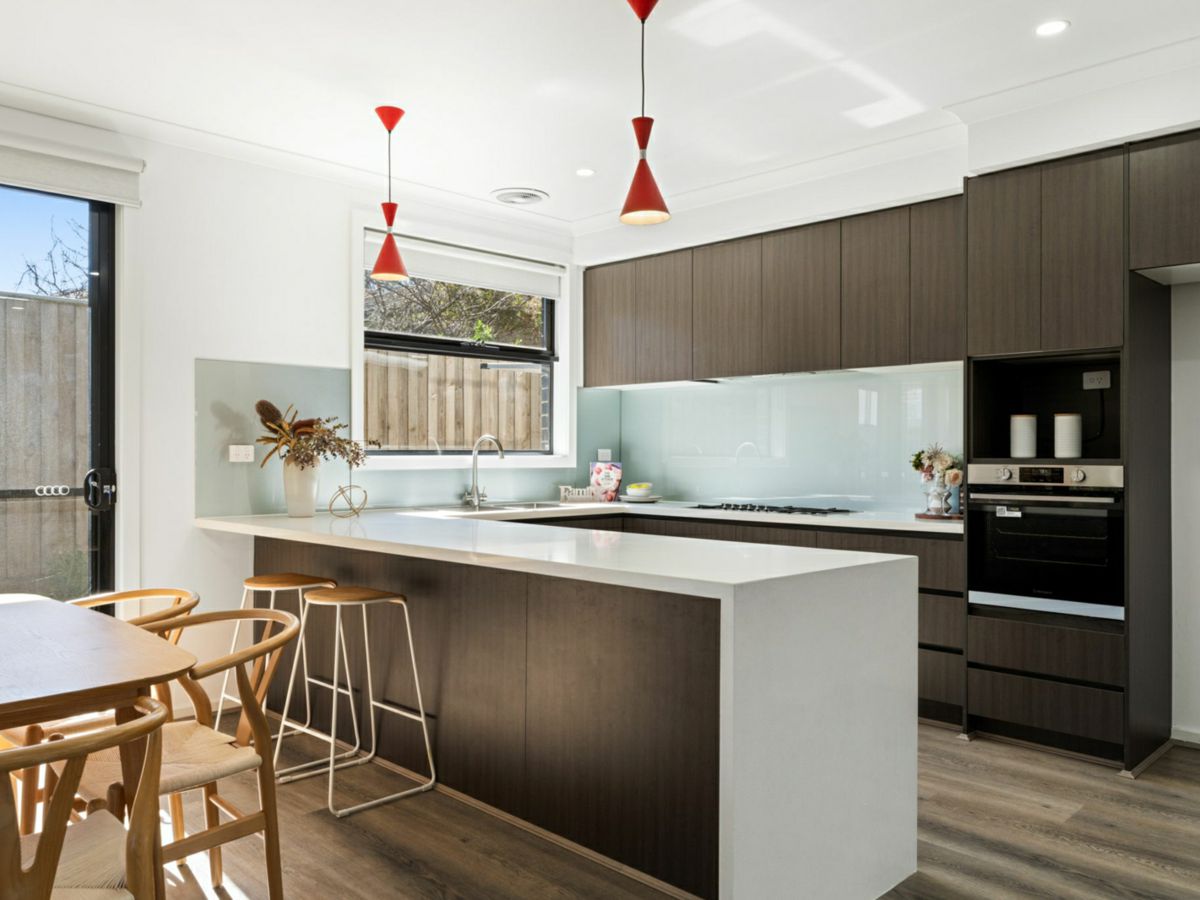 2/37 Phyllis Street, Bayswater - image 3