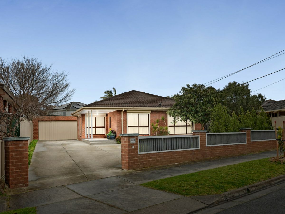 2 Goulburn Place, Clayton South - image 1