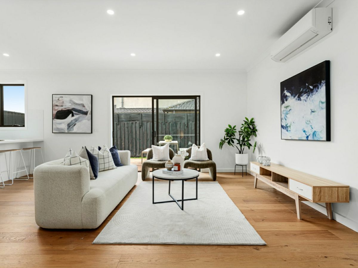 2/32 Harlington Street, Clayton - image 2