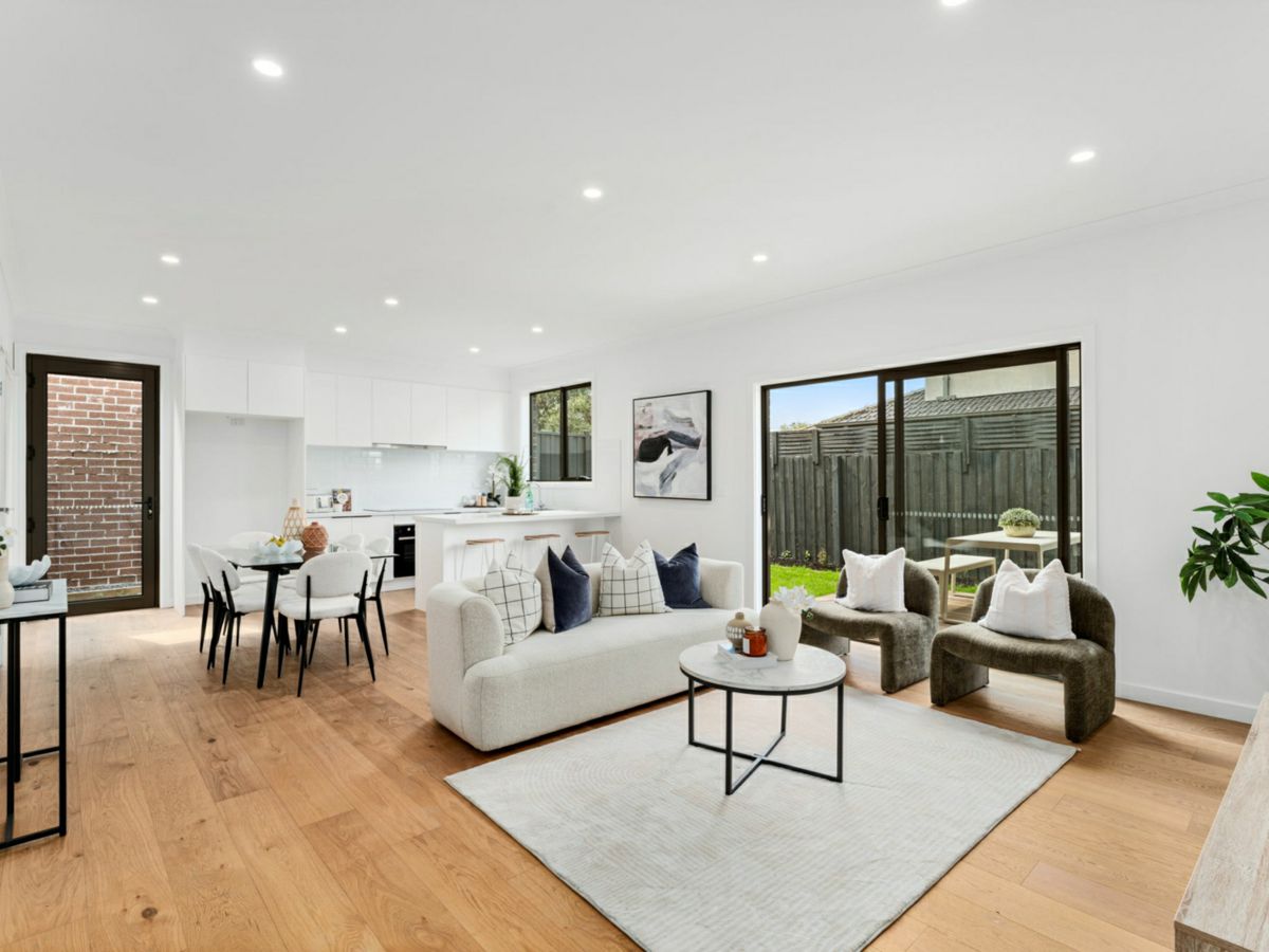 2/32 Harlington Street, Clayton - image 3