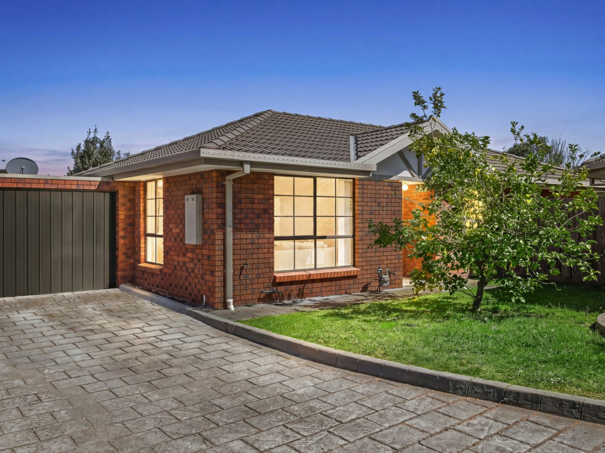 2/450 Haughton Road, Clayton - image 1