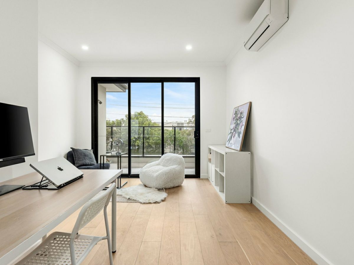 114 Browns Road, Clayton - image 2