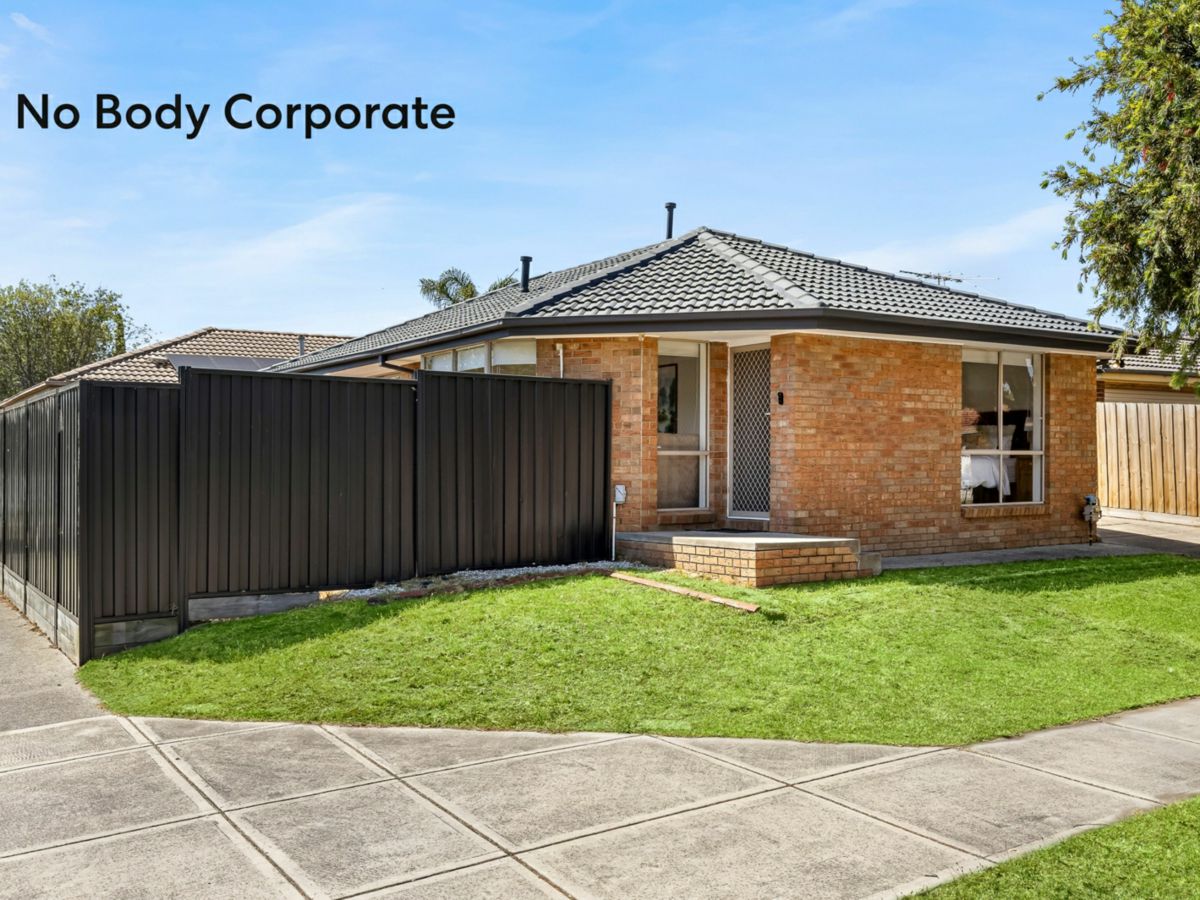 1/2 Filomena Court, Cranbourne North - image 1