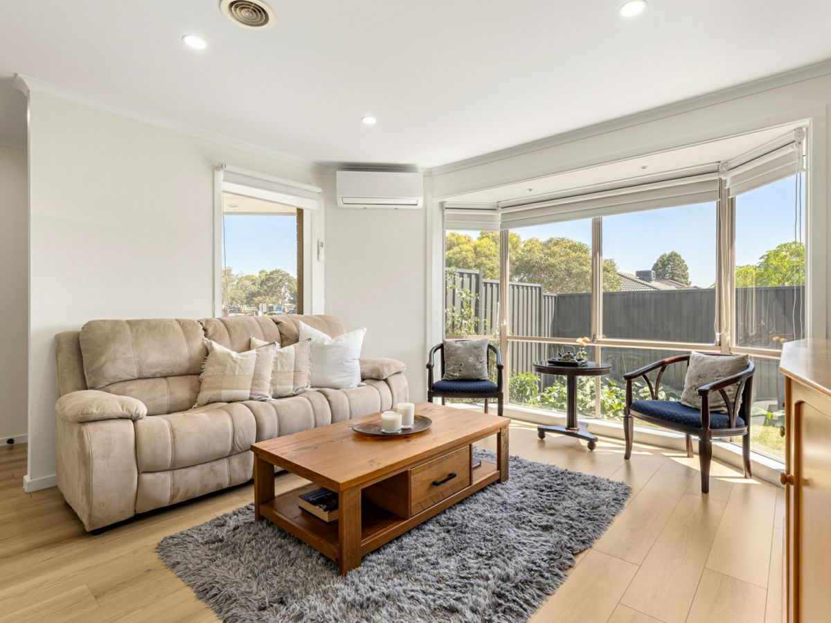 1/2 Filomena Court, Cranbourne North - image 3