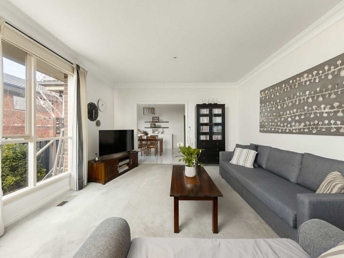 1A Haughton Court, Box Hill South - image 2