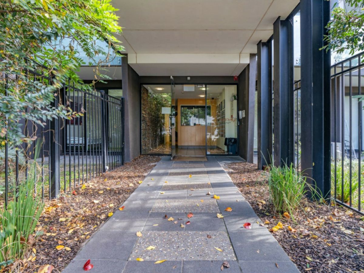 41/589 Glenferrie Road, Hawthorn - image 3