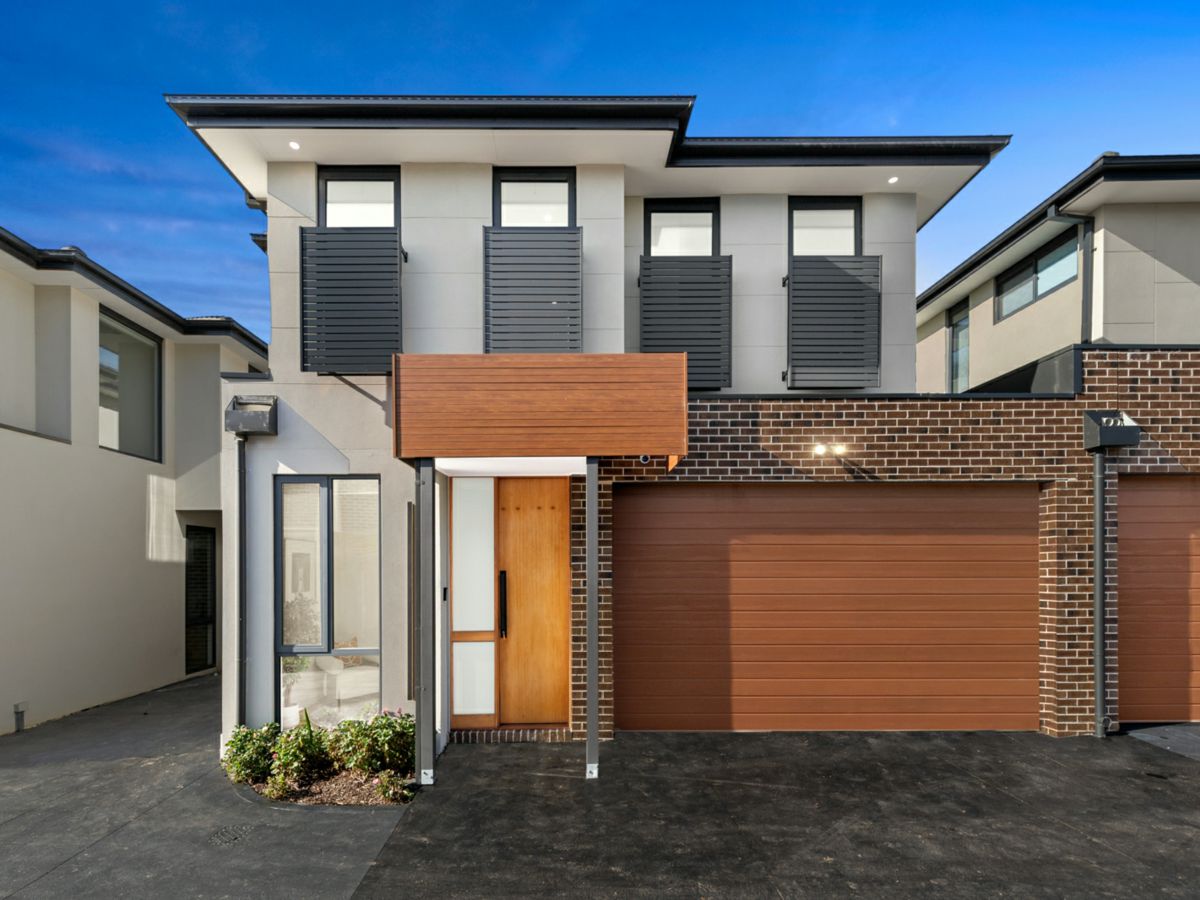 2/17 Elmhurst Road, Blackburn - image 2