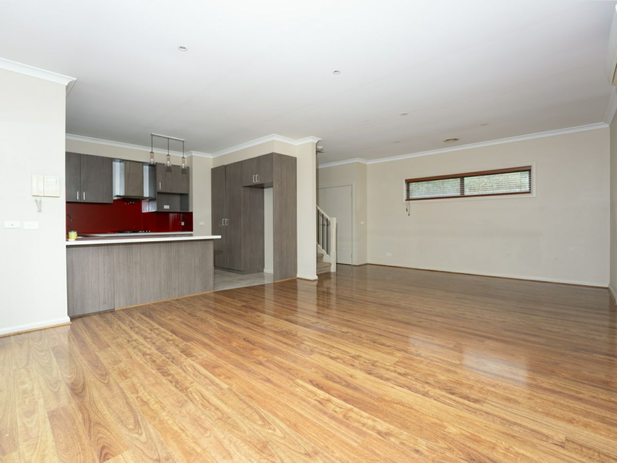 1/167 Surrey Road, Blackburn - image 2