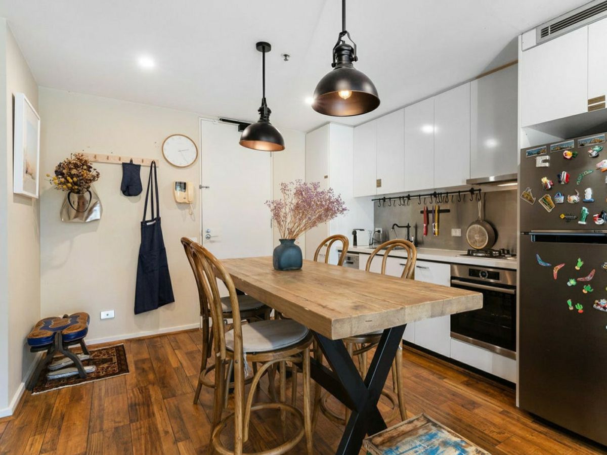 14/12 Fitzroy Street, St Kilda - image 1