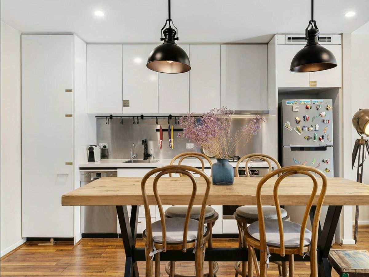 14/12 Fitzroy Street, St Kilda - image 2