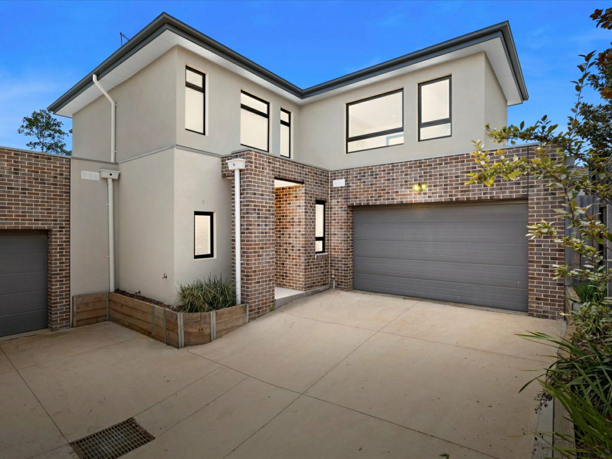 3/47 Gillard Street, Burwood - image 1