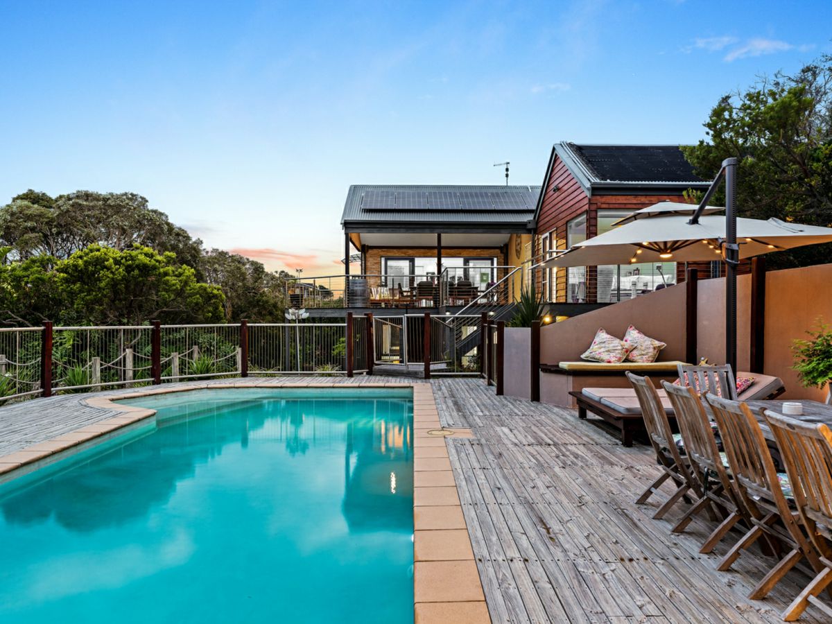 16 Rolls Court, Rye - image 1