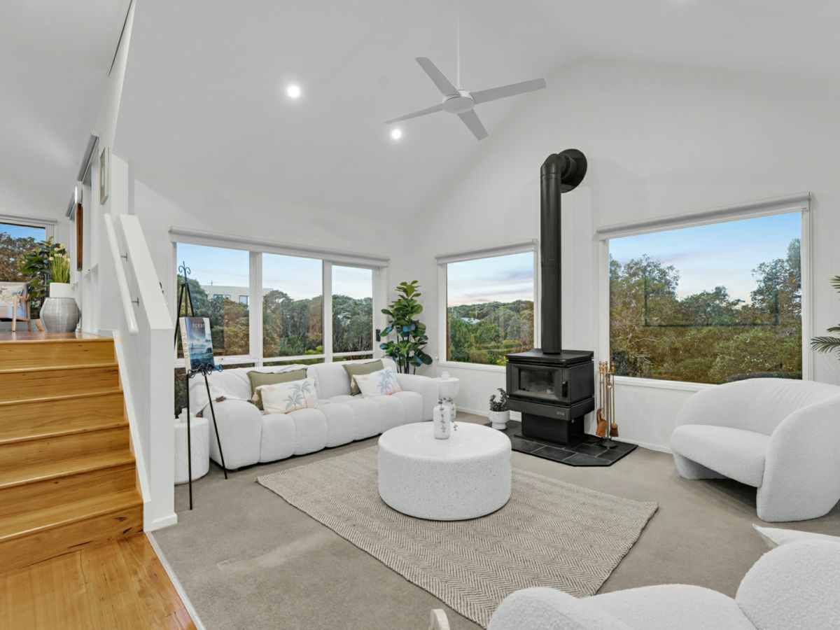16 Rolls Court, Rye - image 2