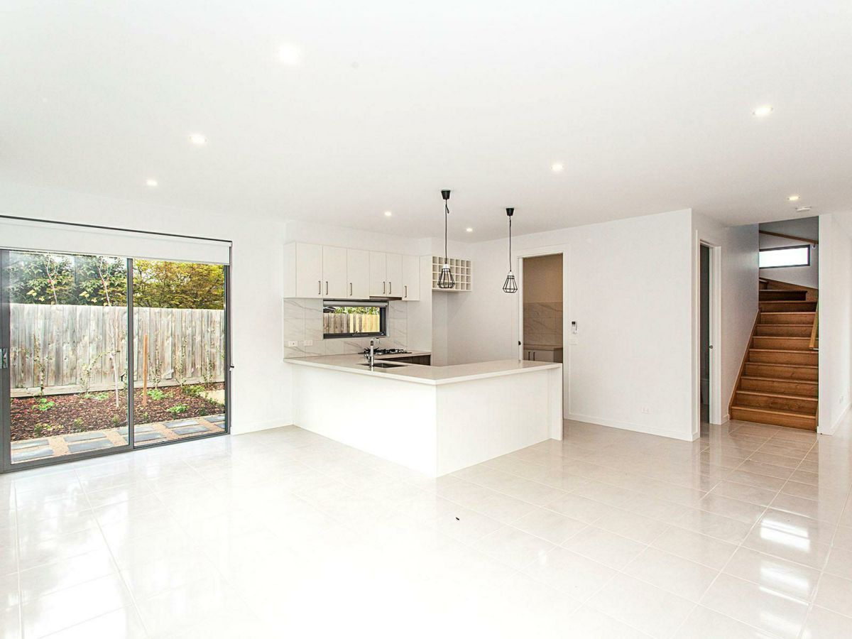 2/22 Baratta Street, Blackburn South - image 3