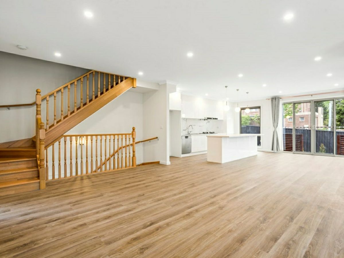 37 Saxonwood Drive, Doncaster East - image 3