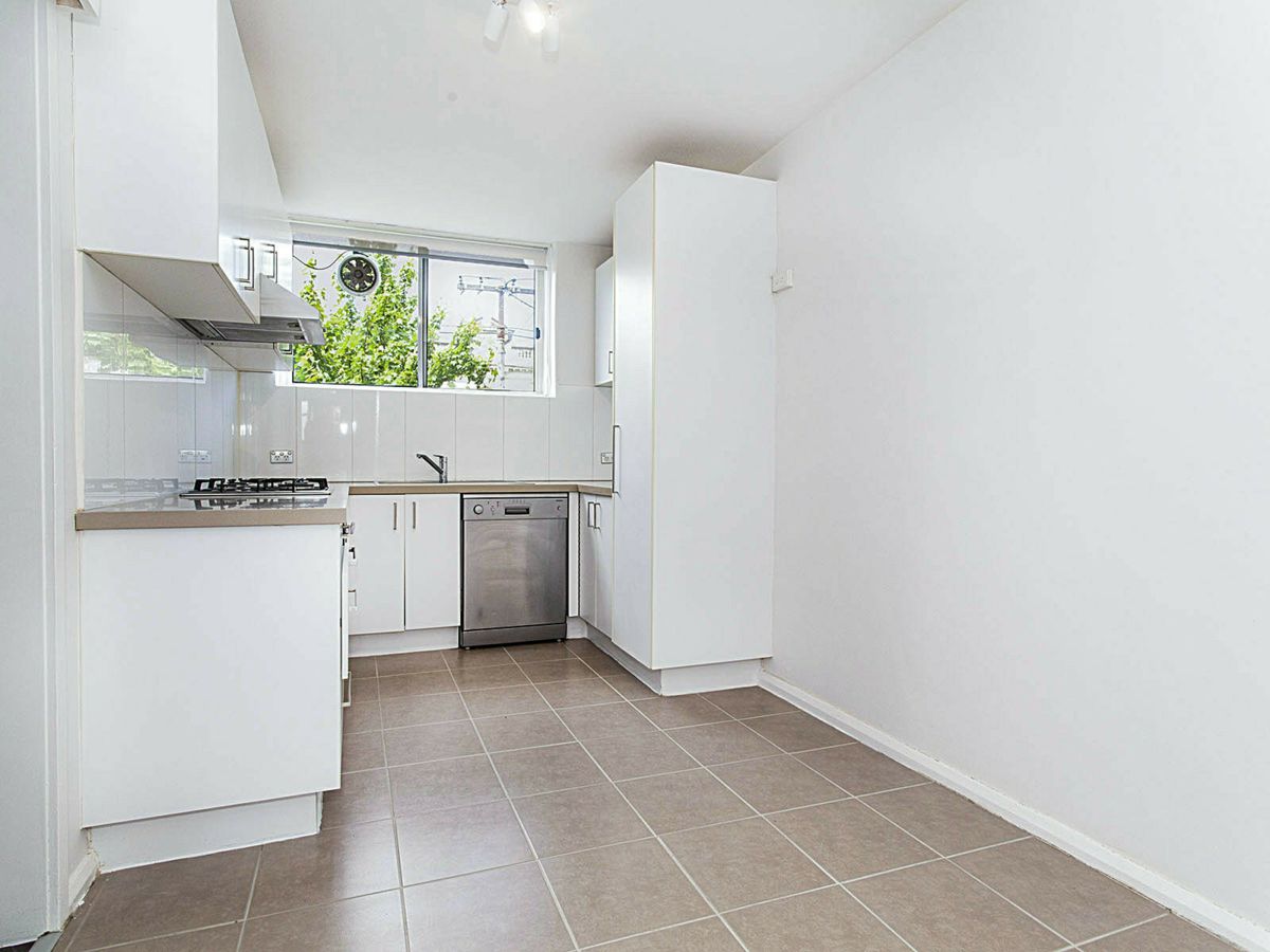 6/235 Riversdale Road, Hawthorn East - image 2