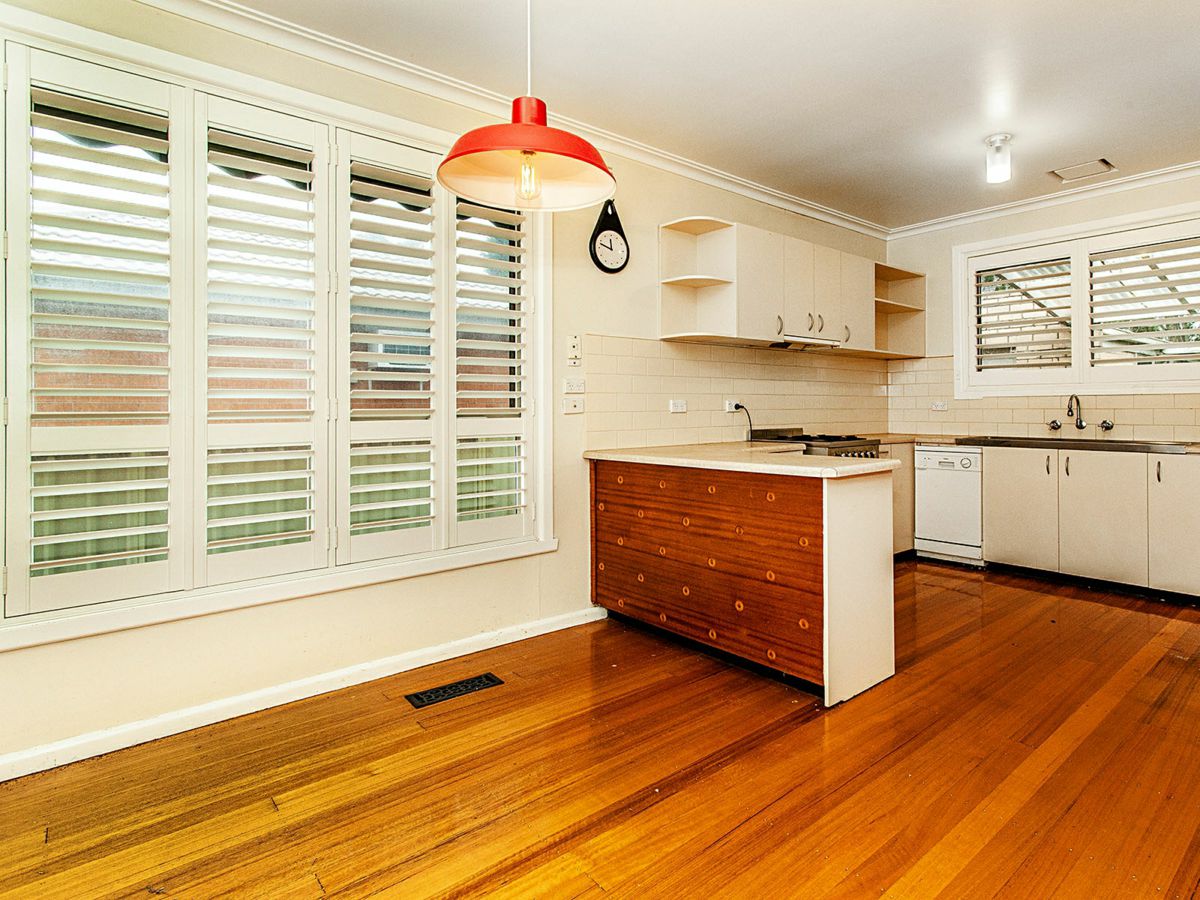14 Husband Road, Forest Hill - image 2