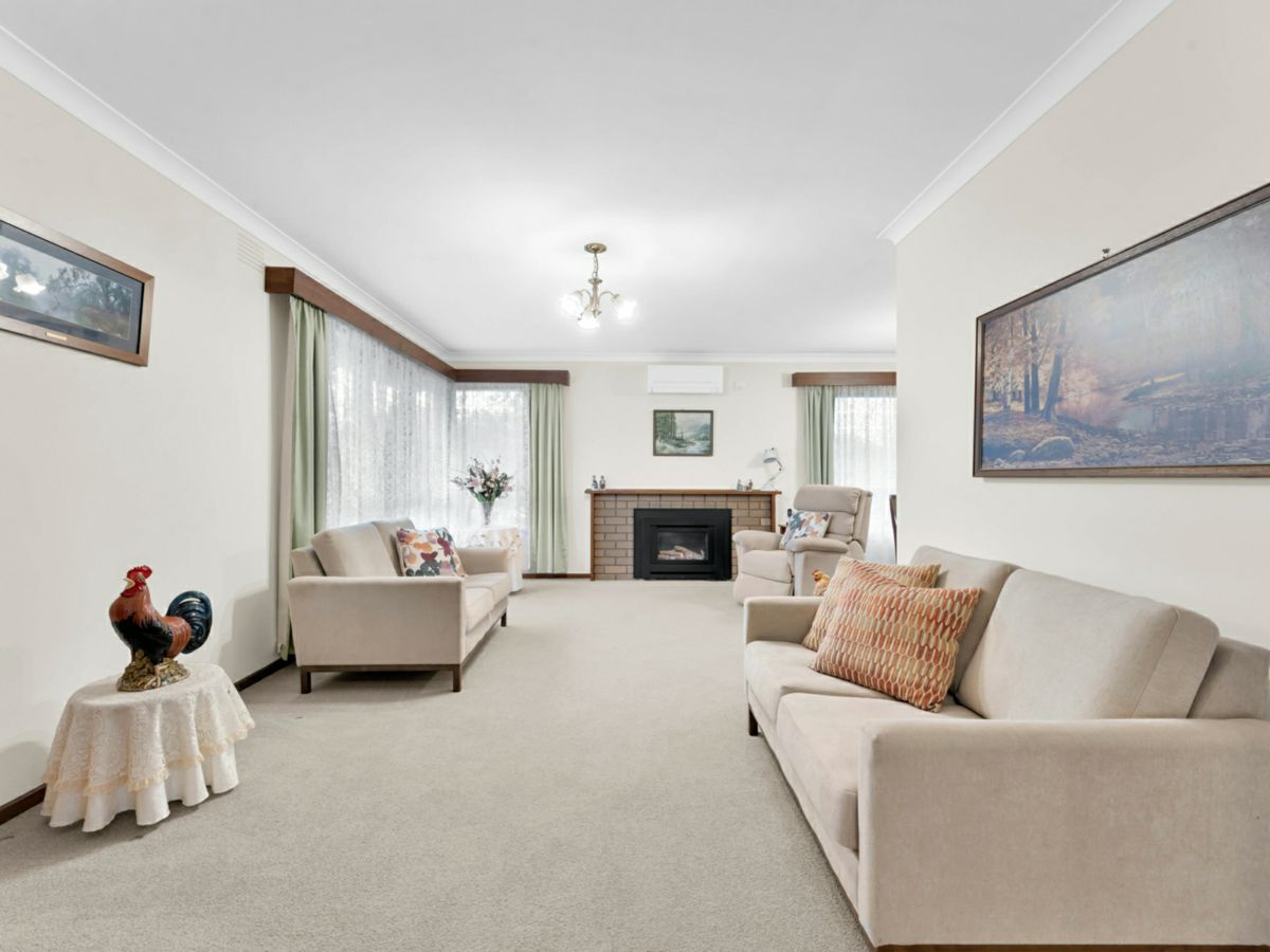 27 Wandella Road, Mornington - image 2