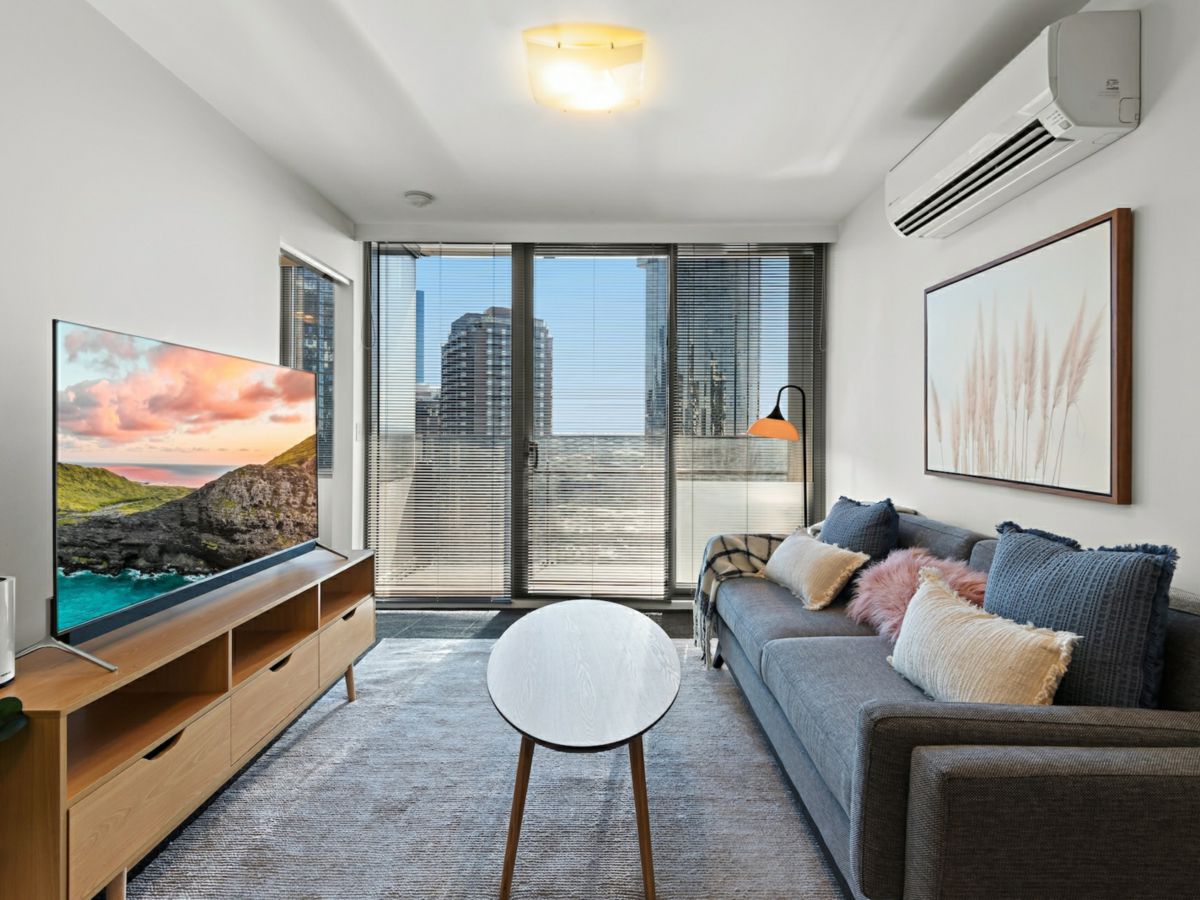 2701/241 City Road, Southbank - image 2