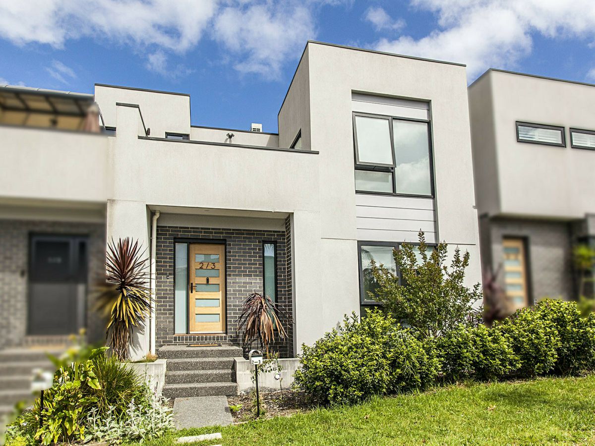 2/3 Banool Quadrant, Doncaster East - image 1