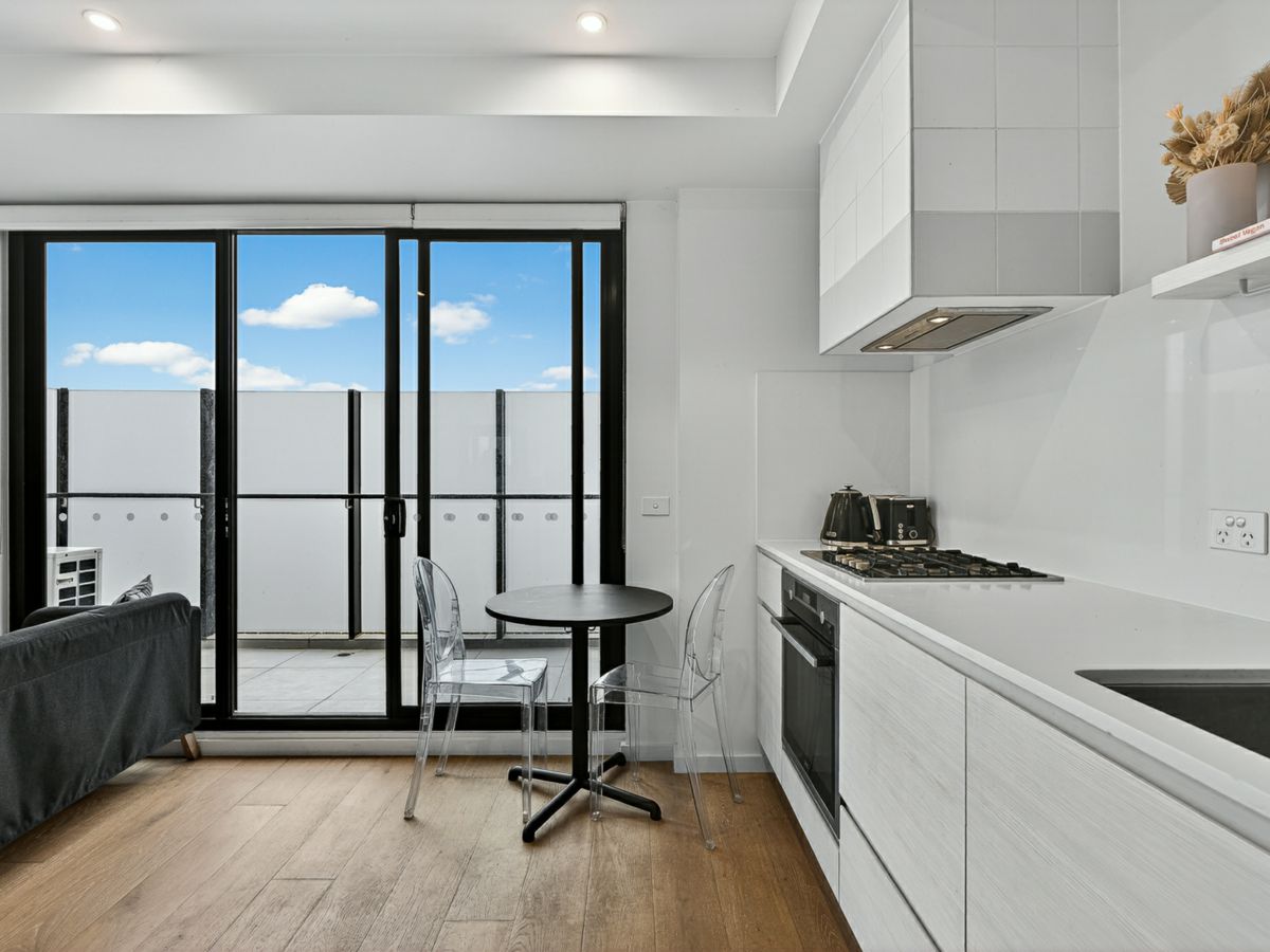 202/1B Kokaribb Road, Carnegie - image 2