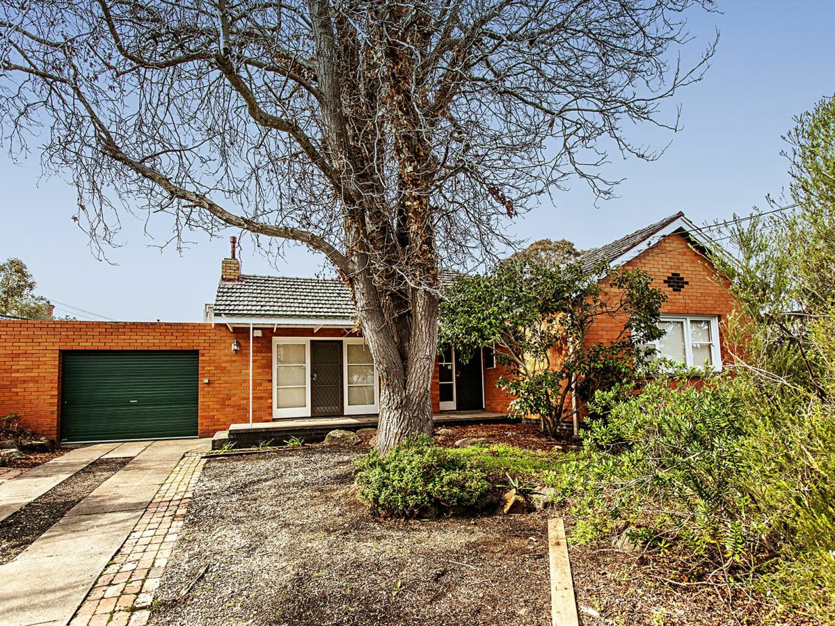 1 Hedge End Road, Mitcham - image 2