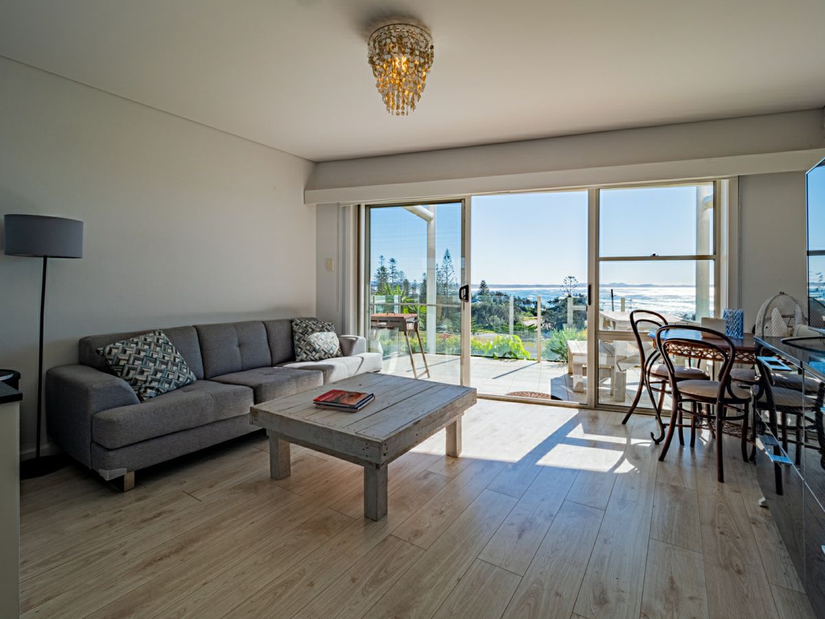 2/8 Burrawan Street, Port Macquarie - image 2