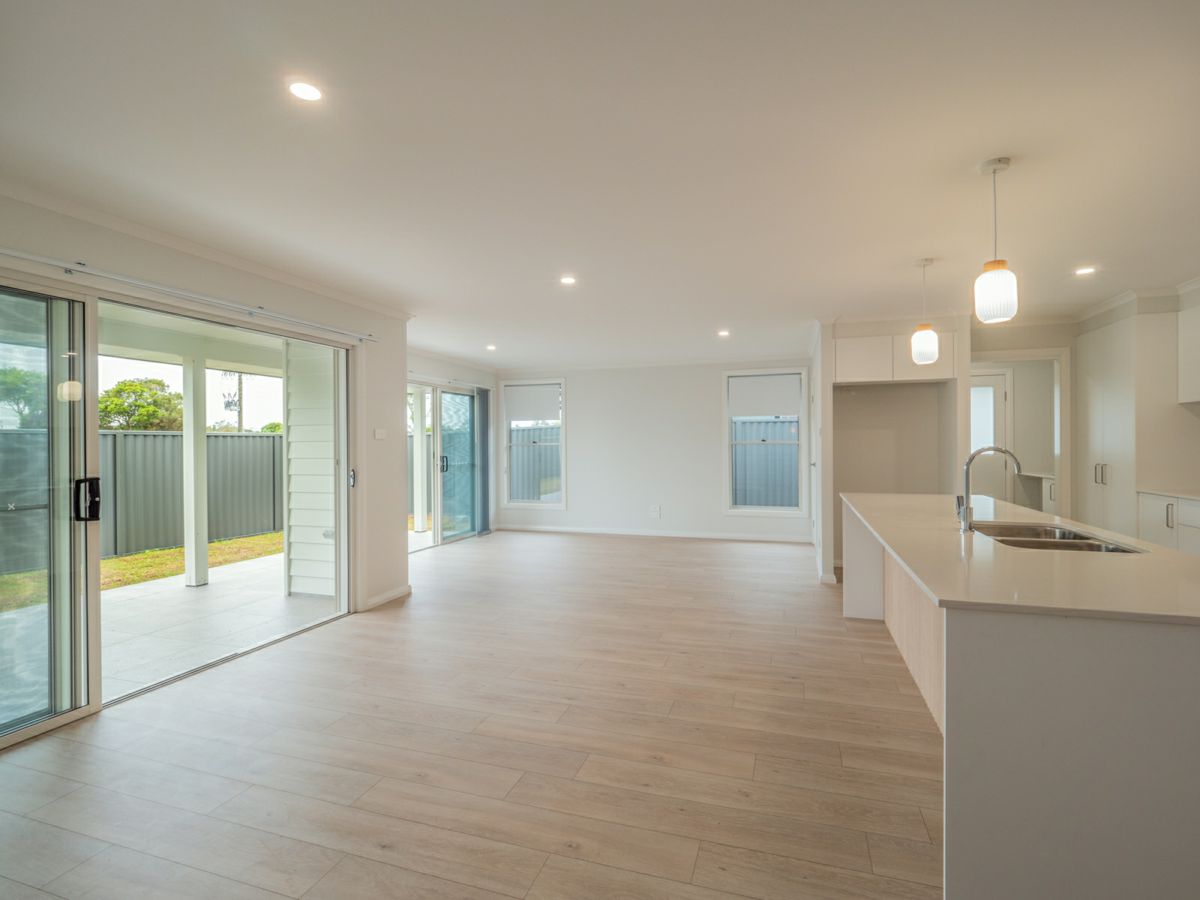 36B Summer Circuit, Lake Cathie - image 2