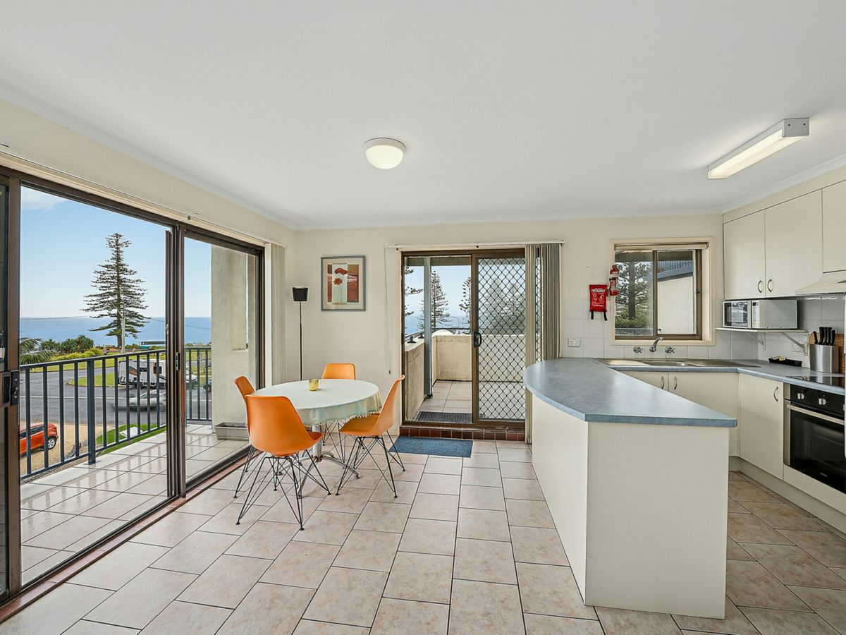 3/7 Lord Street, Port Macquarie - image 2
