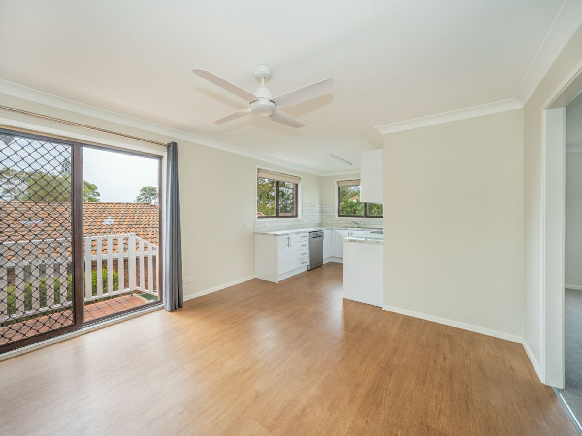 77 Moruya Drive, Port Macquarie - image 1