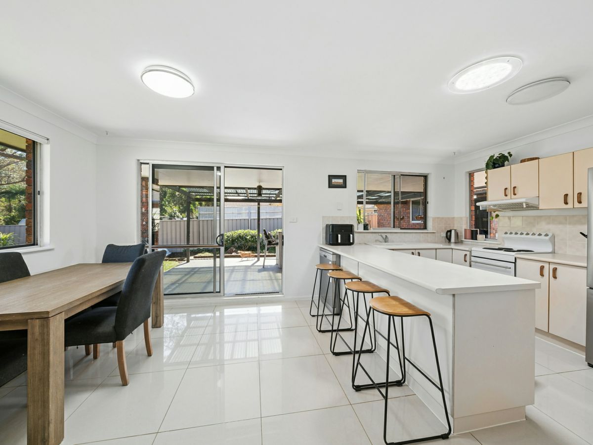 33 Yarranabee Road, Port Macquarie - image 3