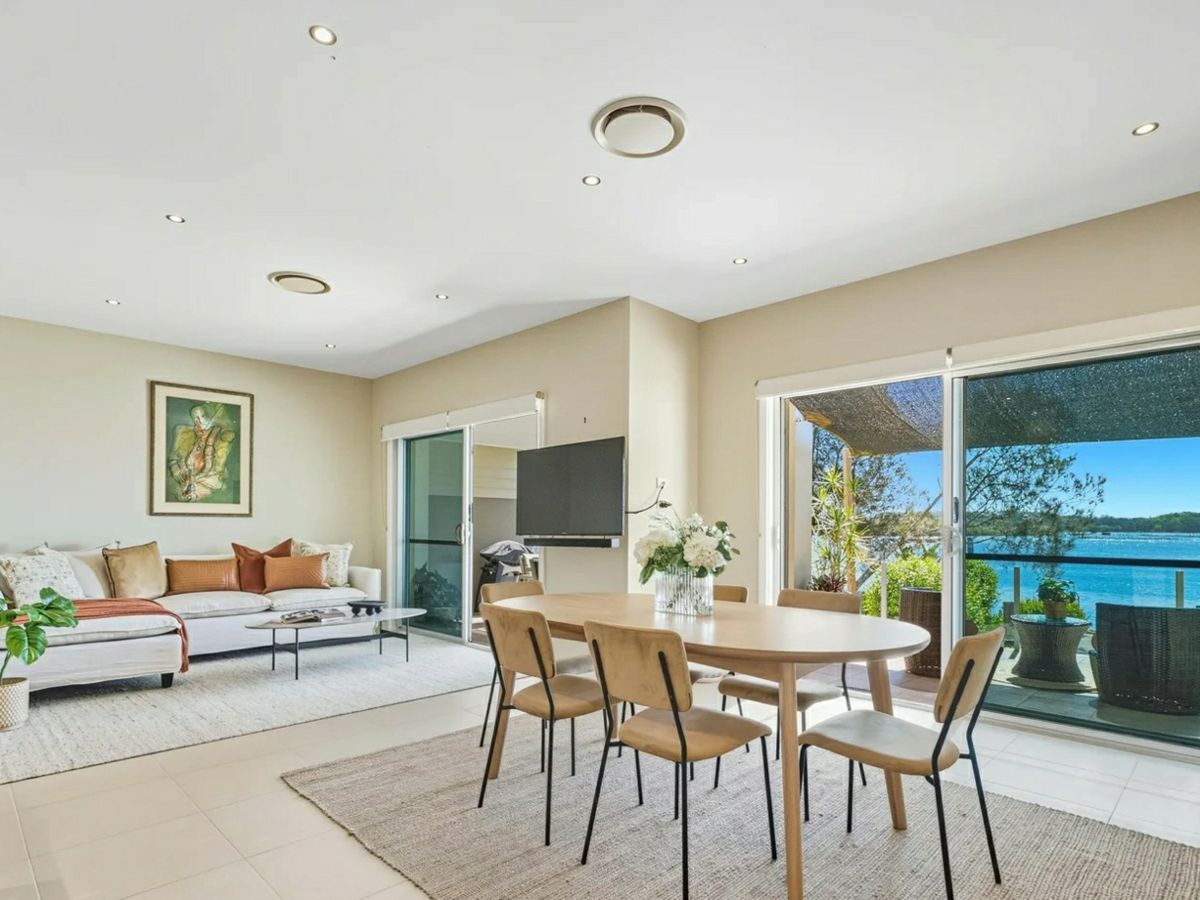 44 Settlement Point Road, Port Macquarie - image 1