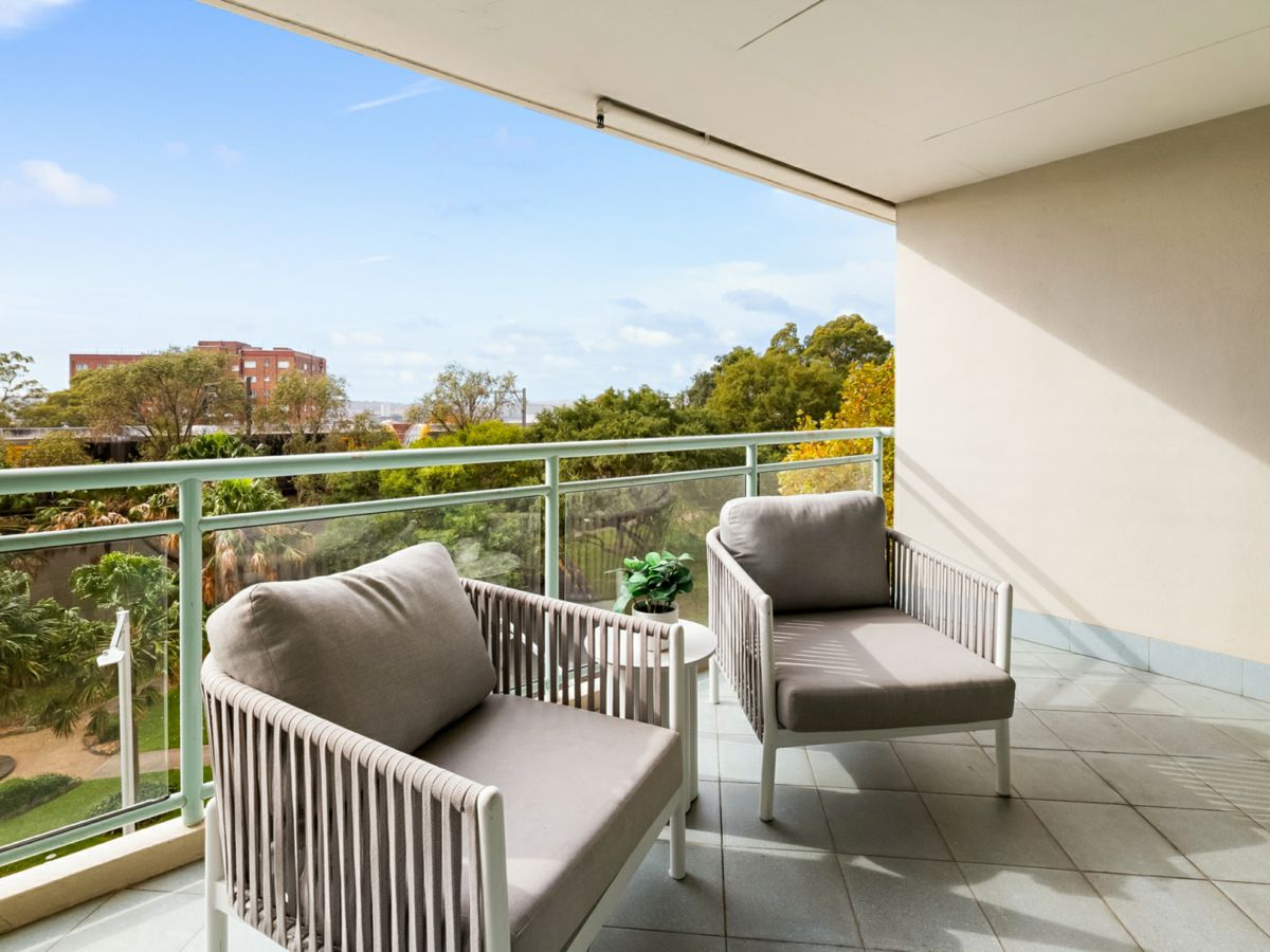 23/110 Alfred Street, Milsons Point - image 2