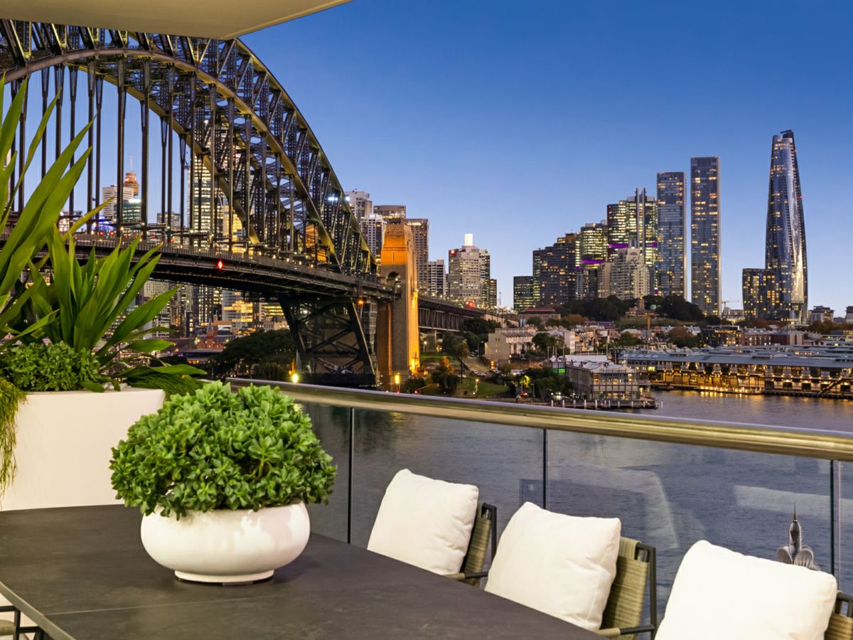 6/3 Northcliff Street, Milsons Point - image 2