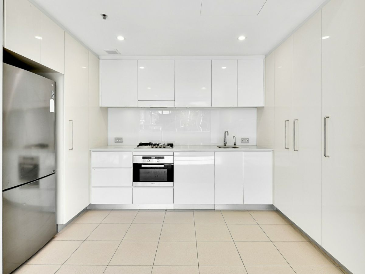308/55 Lavender Street, Milsons Point - image 2