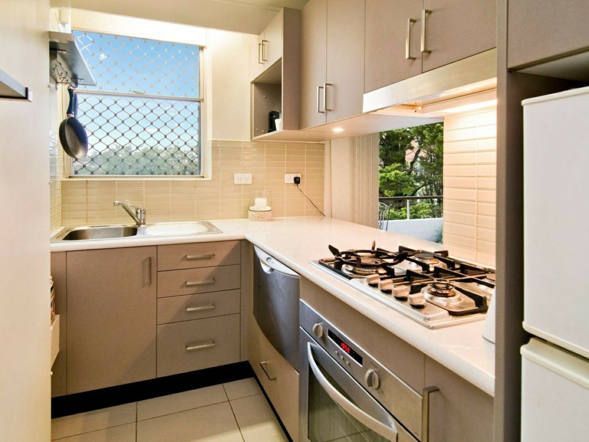 4/9 Commodore Crescent, McMahons Point - image 2
