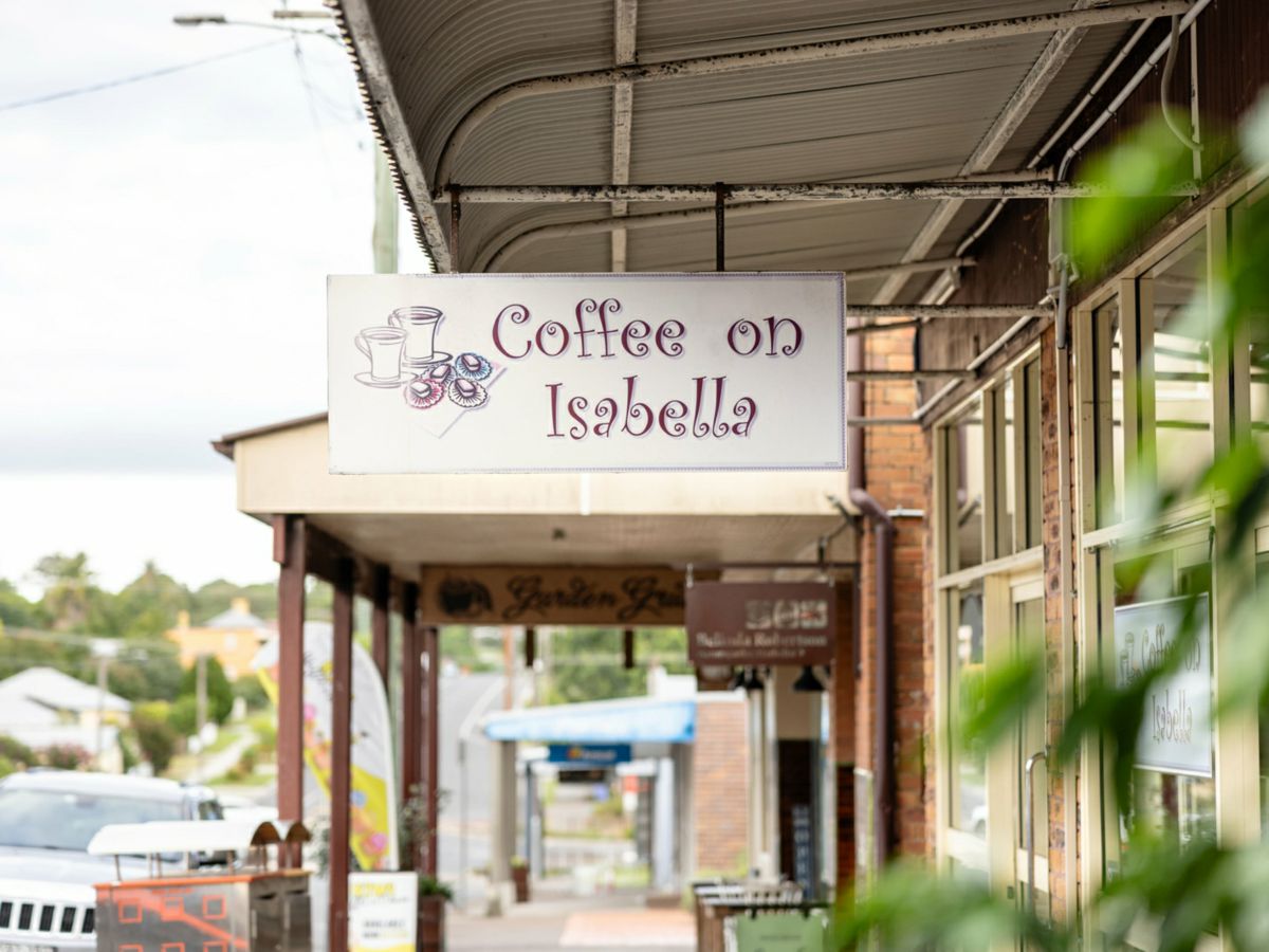 2/97 Isabella Street, Wingham - image 1