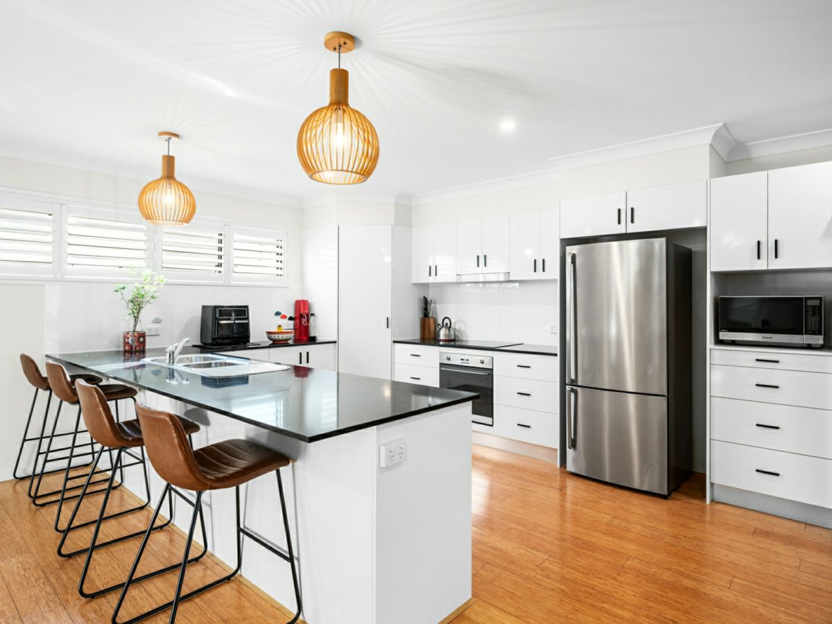18/15 Oasis Close, Manly West - image 1