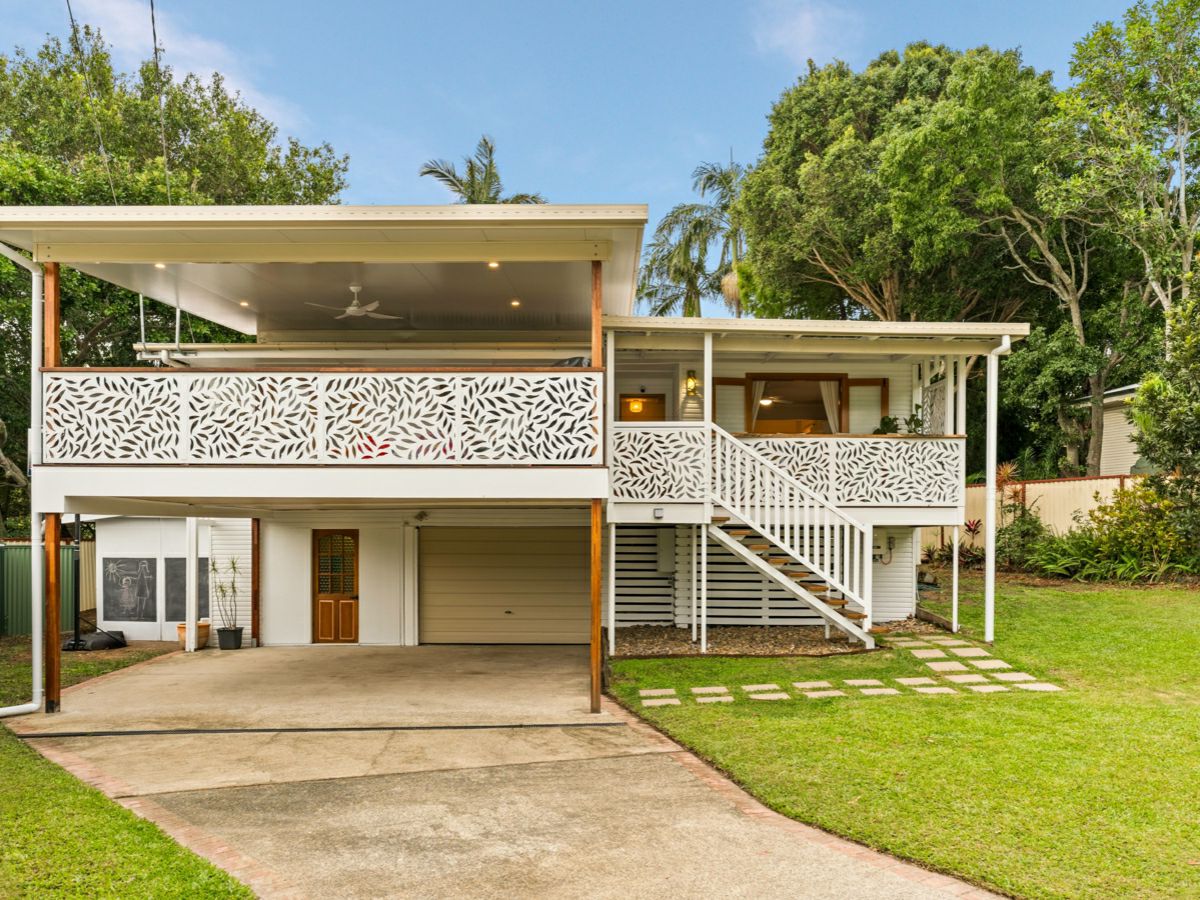 63 Banoon Drive, Wynnum - image 2