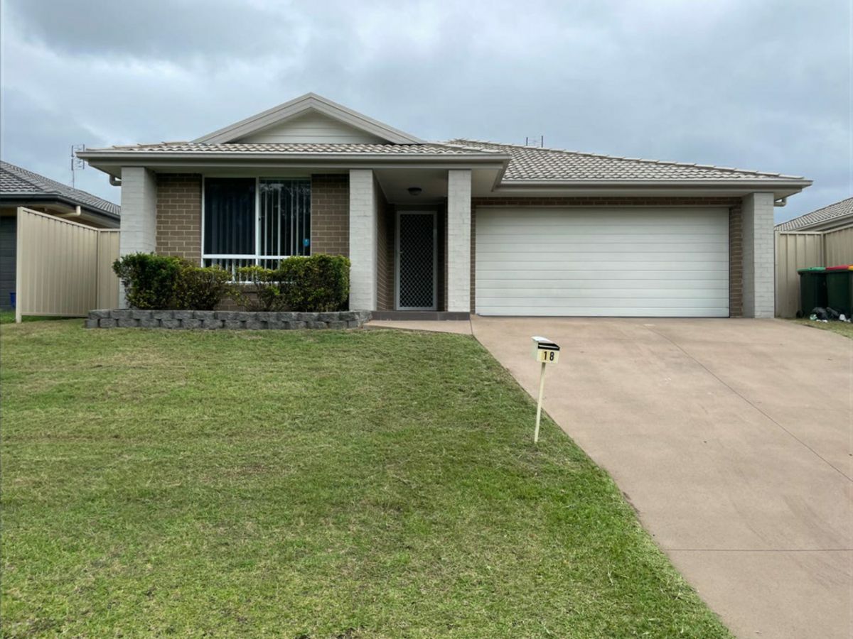 18 Honeymyrtle Street, Thornton - image 1