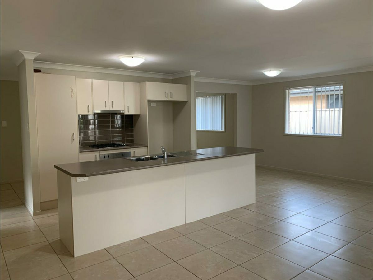 18 Honeymyrtle Street, Thornton - image 2