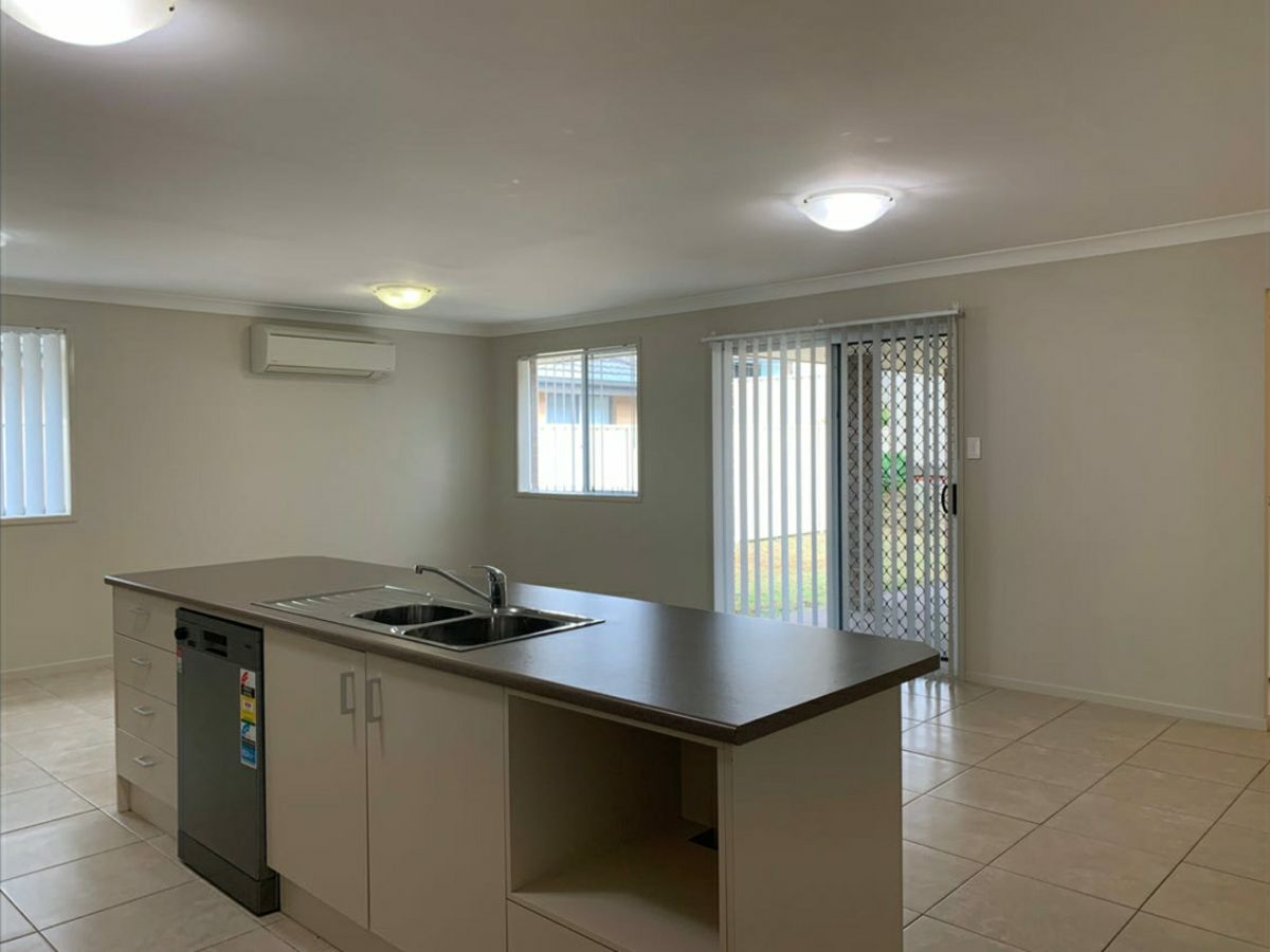 18 Honeymyrtle Street, Thornton - image 3