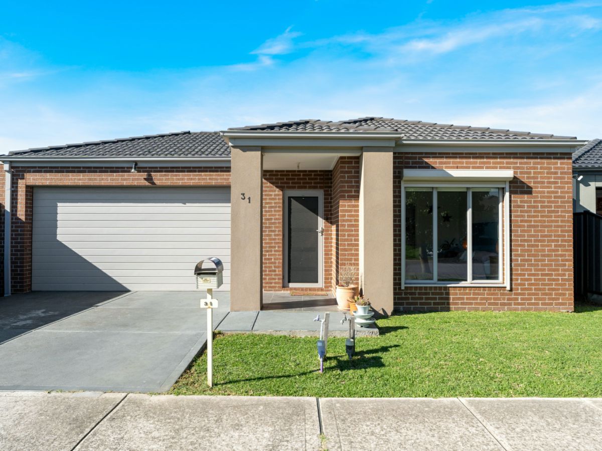 31 Loudon Circuit, Craigieburn - image 1