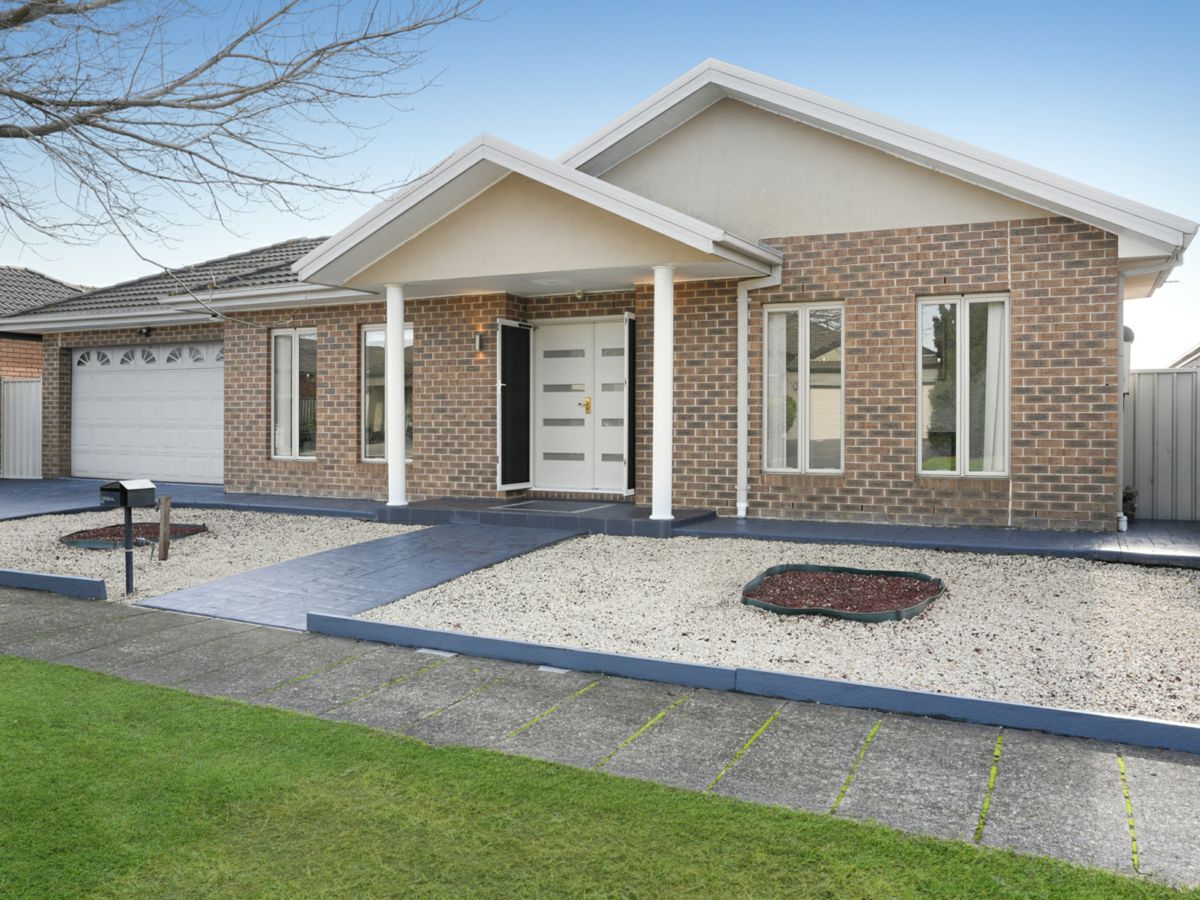 10 Durban Place, Craigieburn - image 1