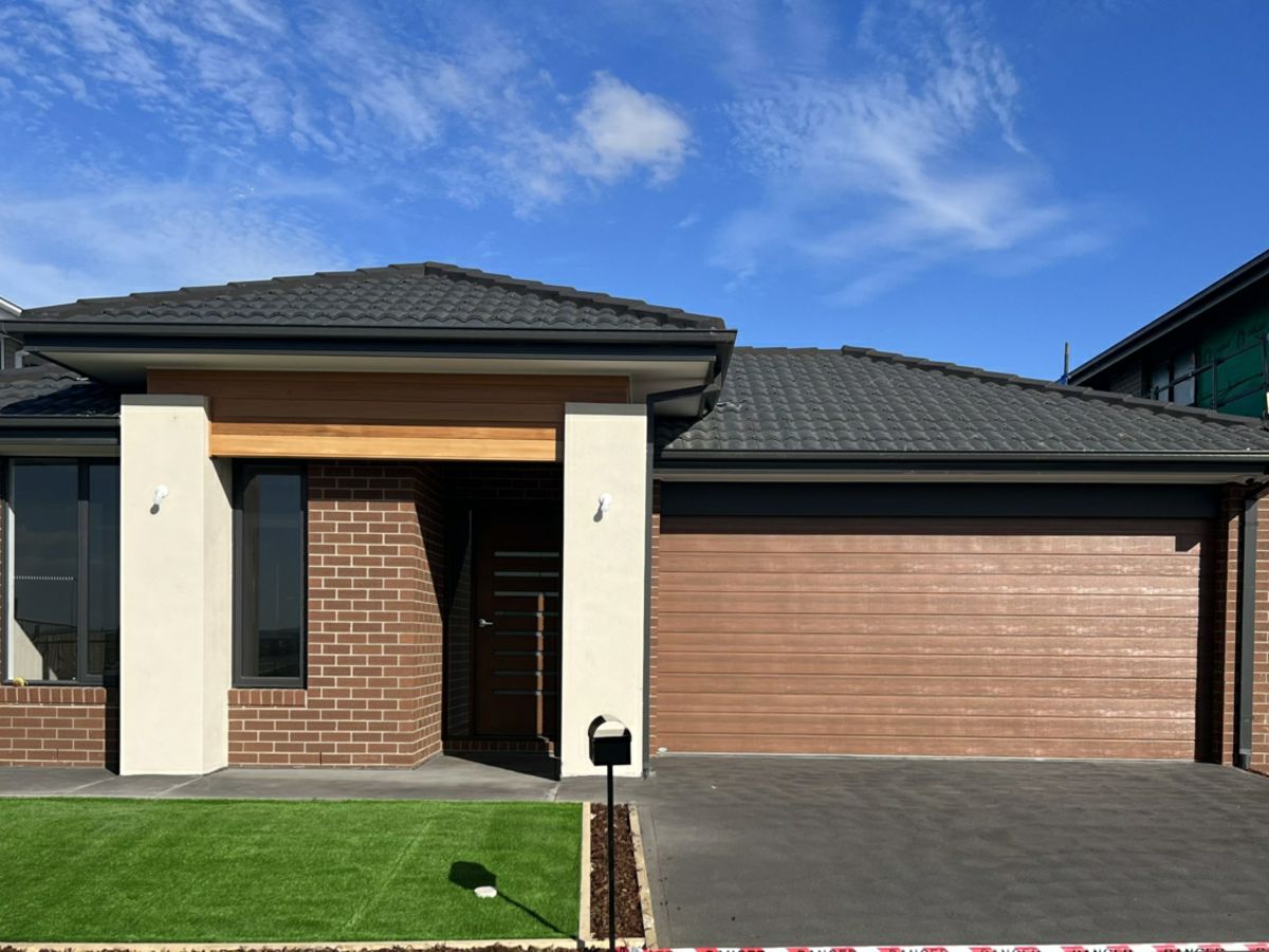 18 Falconer Drive, Mickleham - image 1