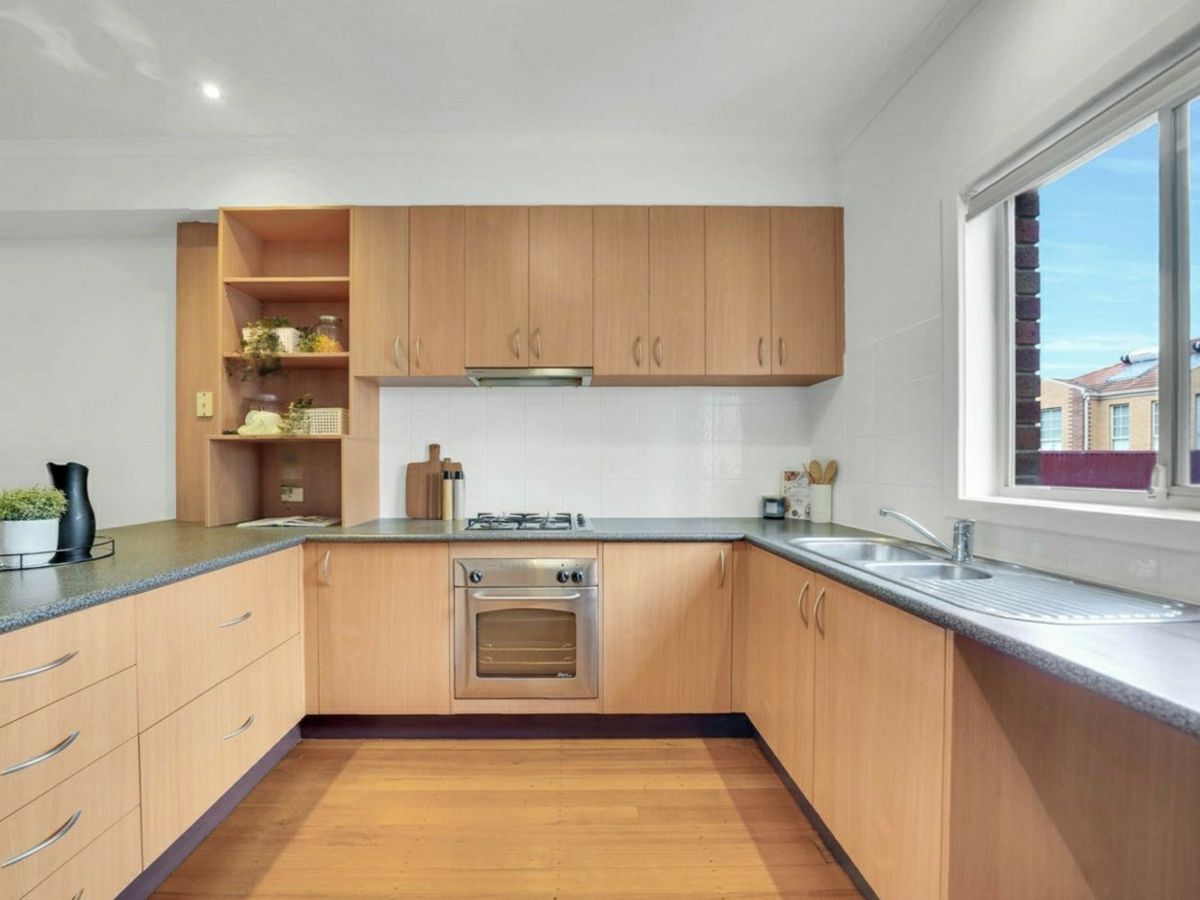 10/7 Whiltshire Drive, Roxburgh Park - image 2