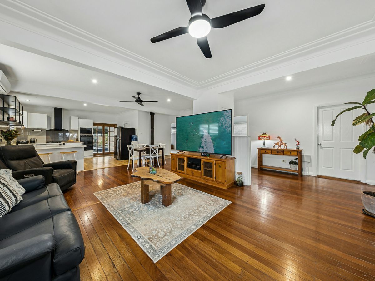 22 Deane Street, Belmont - image 2